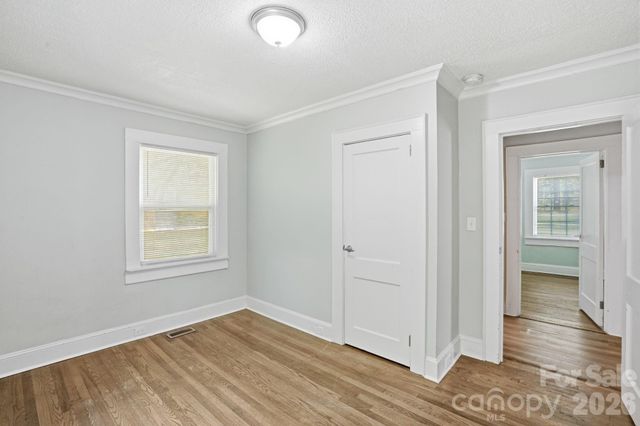 8825 Mcclure Circle, Charlotte, NC 28216