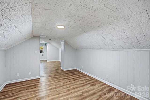 8825 Mcclure Circle, Charlotte, NC 28216