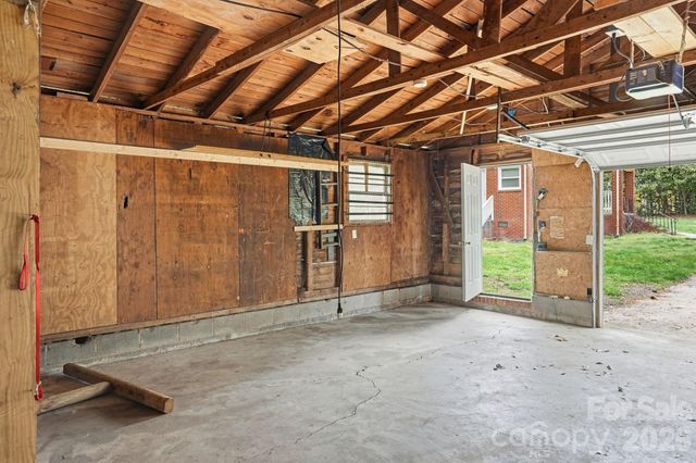 8825 Mcclure Circle, Charlotte, NC 28216