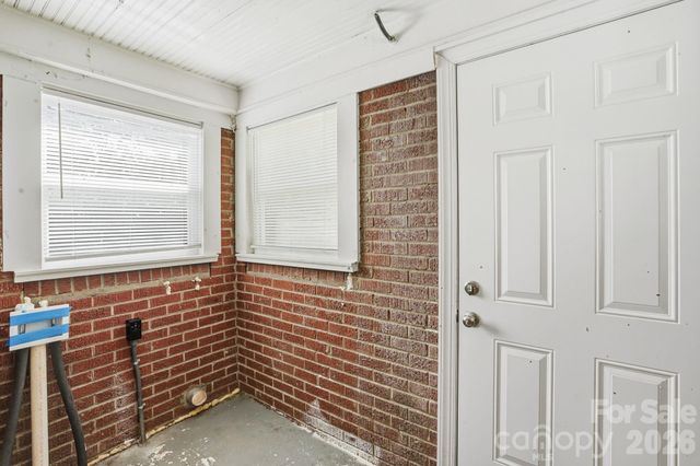 8825 Mcclure Circle, Charlotte, NC 28216