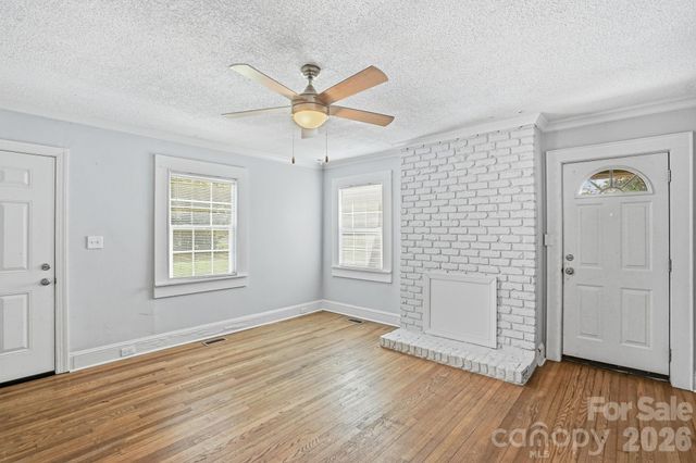 8825 Mcclure Circle, Charlotte, NC 28216