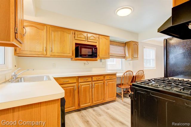 4708 Woodland Avenue, Royal Oak, MI 48073