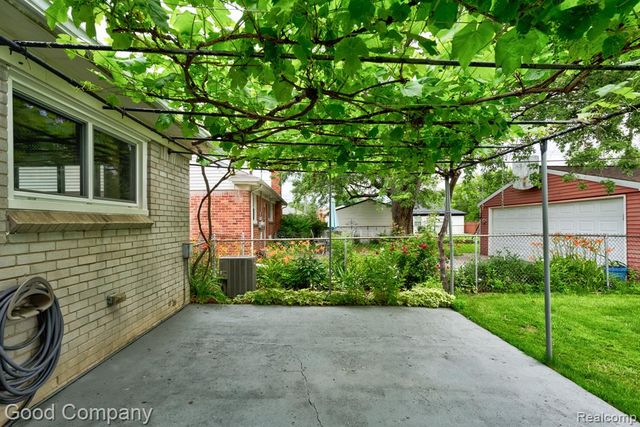 4708 Woodland Avenue, Royal Oak, MI 48073