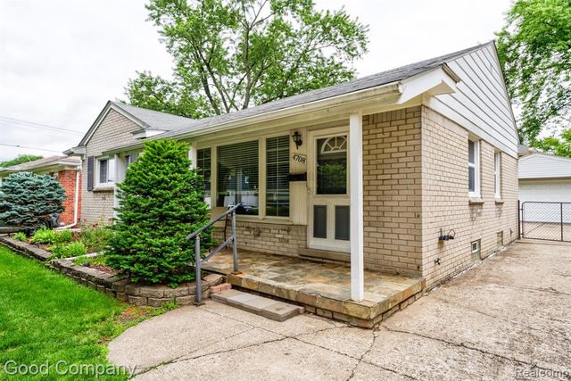 4708 Woodland Avenue, Royal Oak, MI 48073