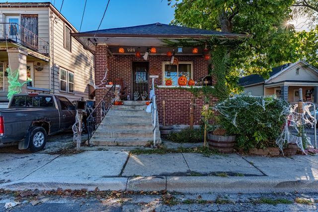 256 McRoberts Street, Joliet, IL 60432