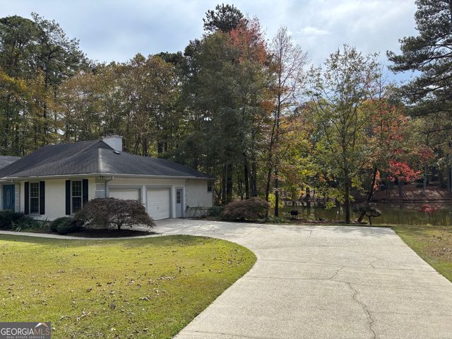 177 Sunny Brook Drive, Newnan, GA 30263