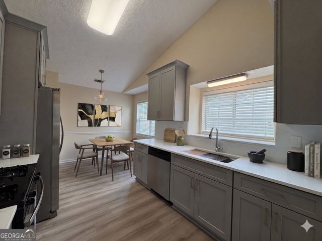 4031 River Rock Way, Woodstock, GA 30188