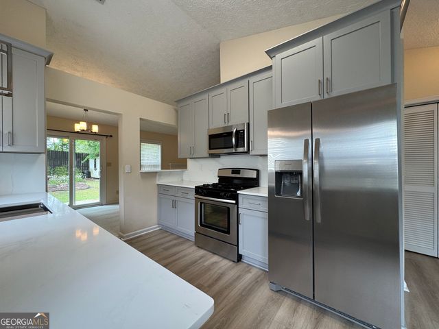 4031 River Rock Way, Woodstock, GA 30188
