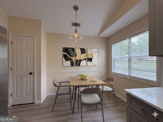 4031 River Rock Way, Woodstock, GA 30188