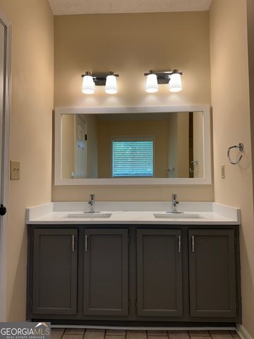4031 River Rock Way, Woodstock, GA 30188