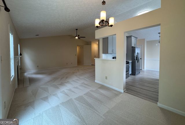 4031 River Rock Way, Woodstock, GA 30188