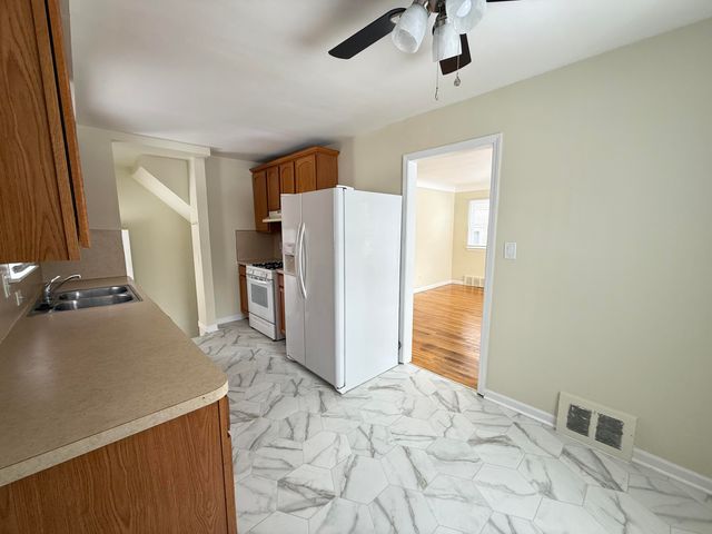 844 Harrison Boulevard, Lincoln Park, MI 48146