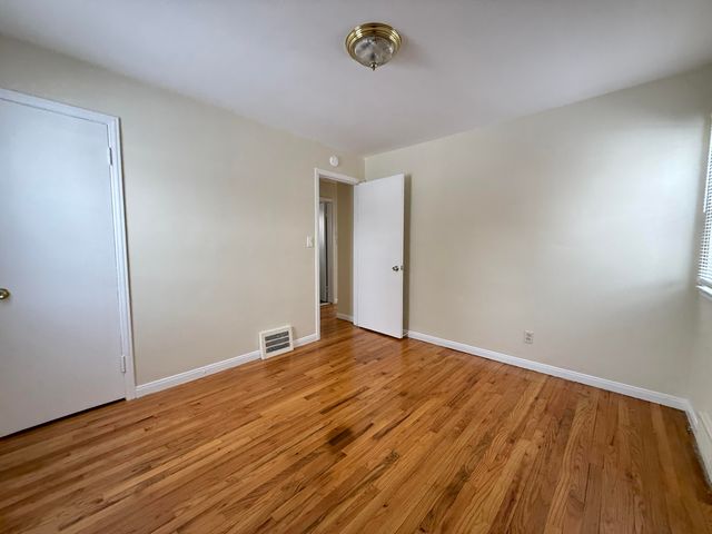 844 Harrison Boulevard, Lincoln Park, MI 48146