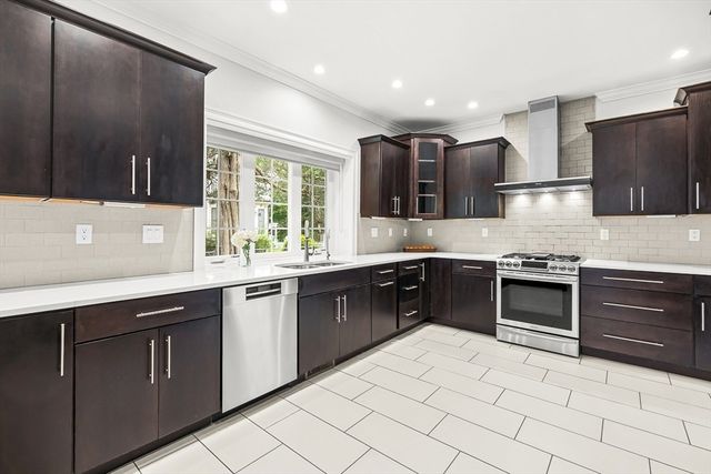 49 Sheridan Circle, Winchester, MA 01890