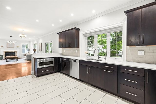 49 Sheridan Circle, Winchester, MA 01890