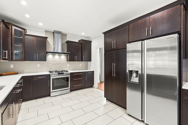 49 Sheridan Circle, Winchester, MA 01890