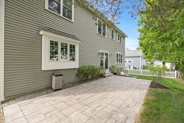 49 Sheridan Circle, Winchester, MA 01890