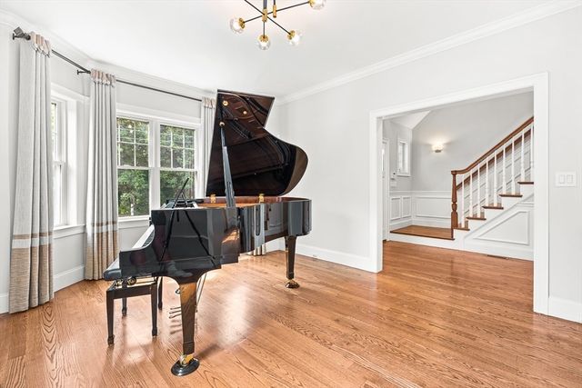 49 Sheridan Circle, Winchester, MA 01890