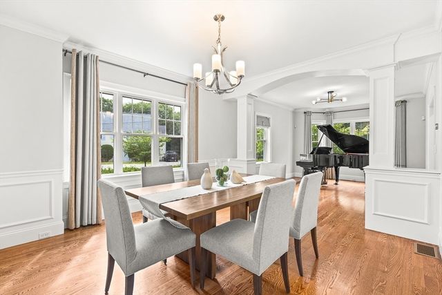 49 Sheridan Circle, Winchester, MA 01890