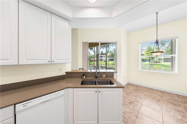 6031 Jonathans Bay CIR # 401, Fort Myers, FL 33908