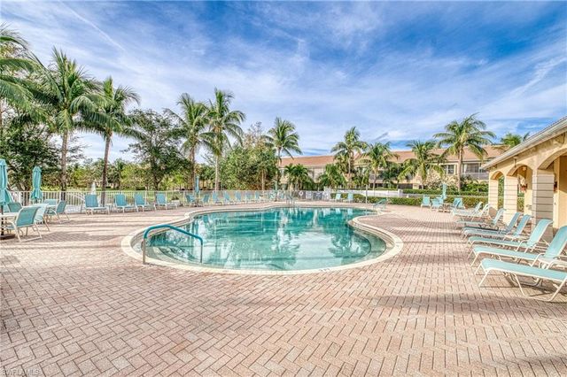 6031 Jonathans Bay CIR # 401, Fort Myers, FL 33908