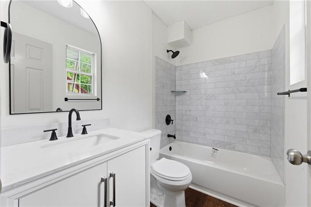 1414 Paddocks Way, Powder Springs, GA 30127