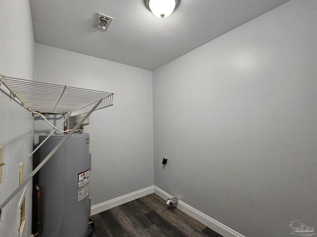 6206 Woodward Ln, Milton, FL 32570