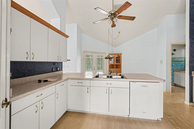 5282 N MINT POINT, Beverly Hills, FL 34465