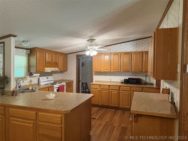 25131 S 604 Road, Grove, OK 74344