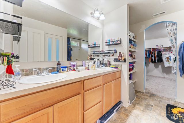 1577 Gold Street, Middleton, ID 83644