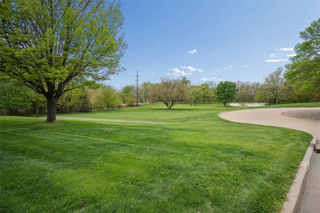 900 67th Street 1003, West Des Moines, IA 50266