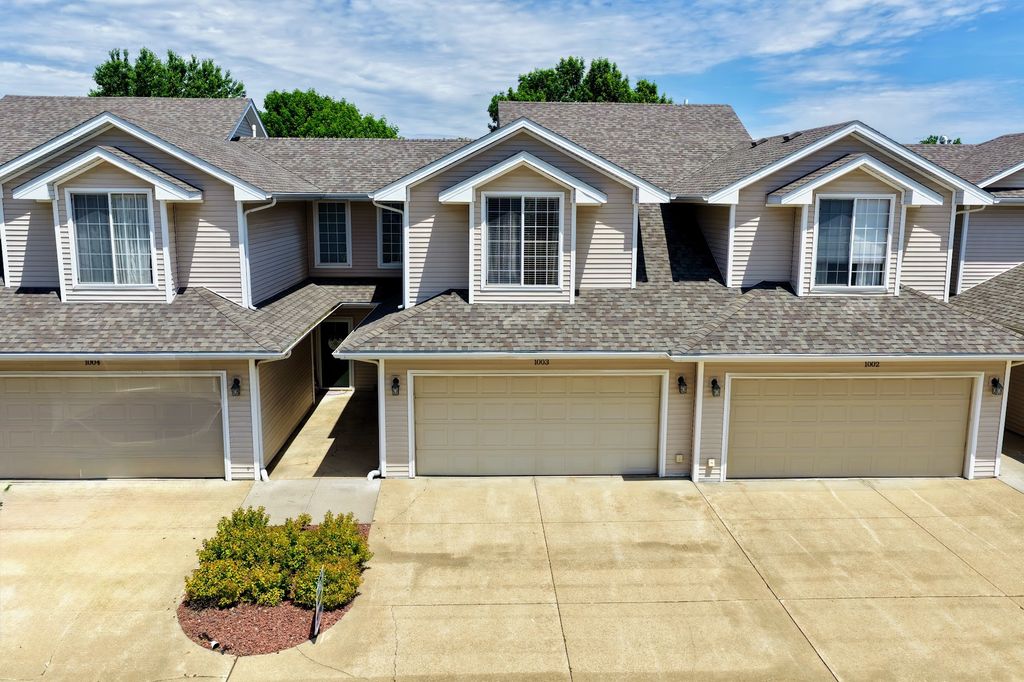 900 67th Street 1003, West Des Moines, IA 50266