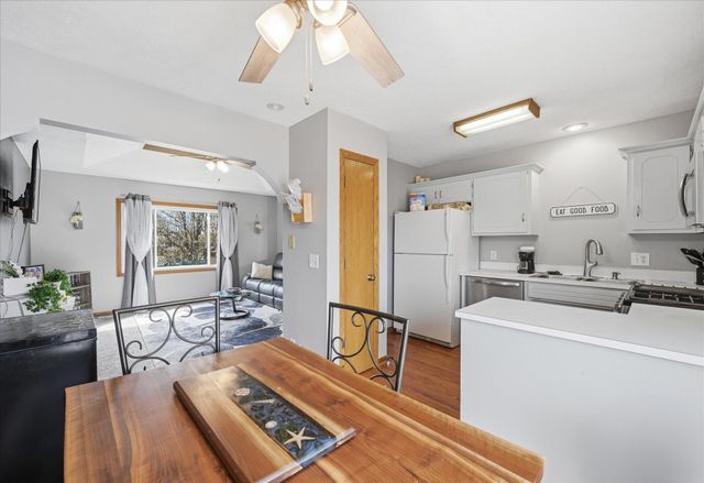 2214 S 8TH Street, Council Bluffs, IA 51501