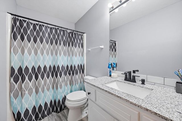 2214 S 8TH Street, Council Bluffs, IA 51501