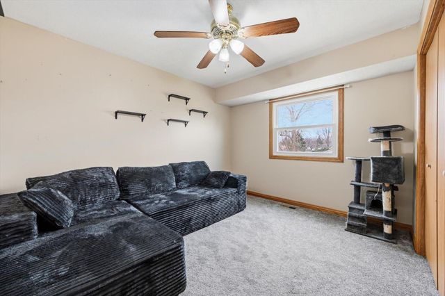 2214 S 8TH Street, Council Bluffs, IA 51501