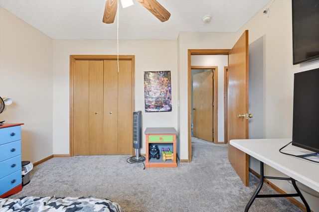 2214 S 8TH Street, Council Bluffs, IA 51501