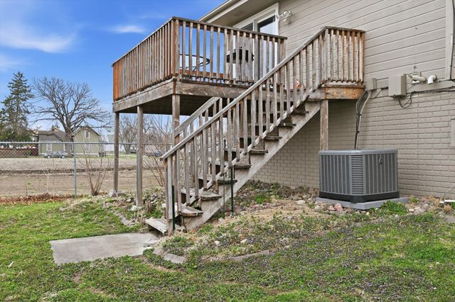 2214 S 8TH Street, Council Bluffs, IA 51501