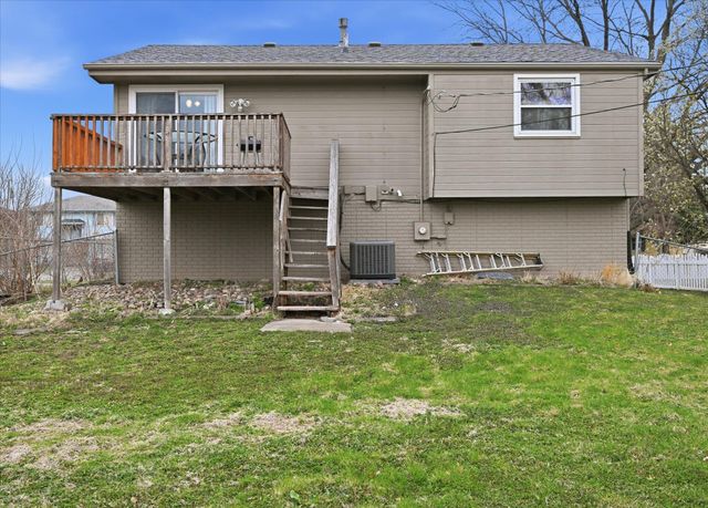 2214 S 8TH Street, Council Bluffs, IA 51501