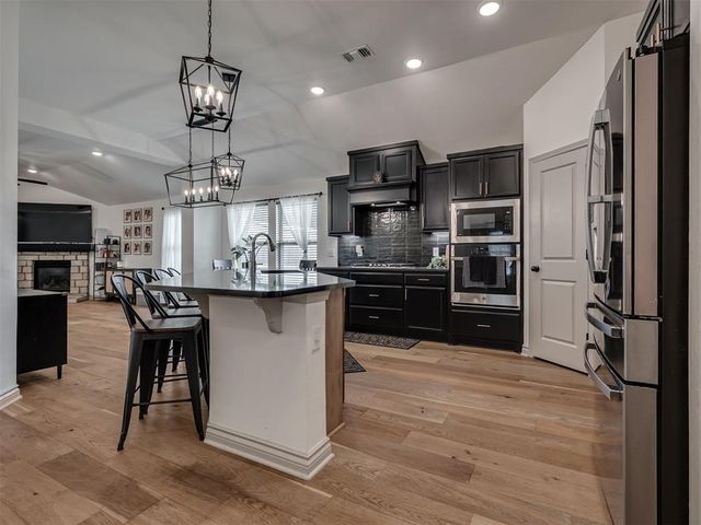 20071 Park Lane, Harrah, OK 73045