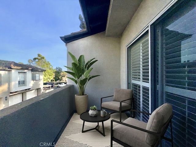 77 Via Pausa, Rancho Santa Margarita, CA 92688