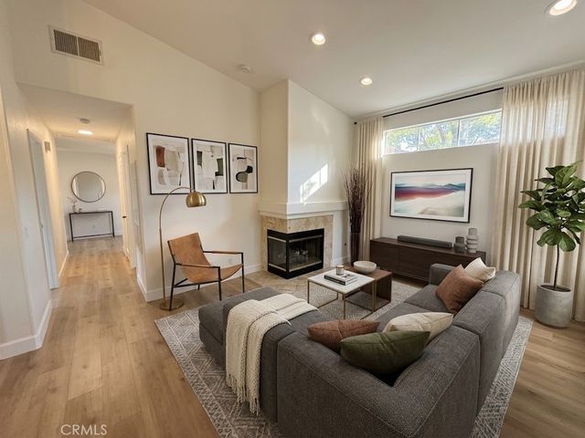 77 Via Pausa, Rancho Santa Margarita, CA 92688