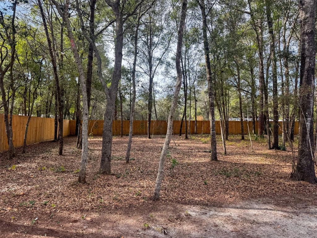 Image 20 of property listing at 119 PINE TRAIL, Melrose, FL 32666