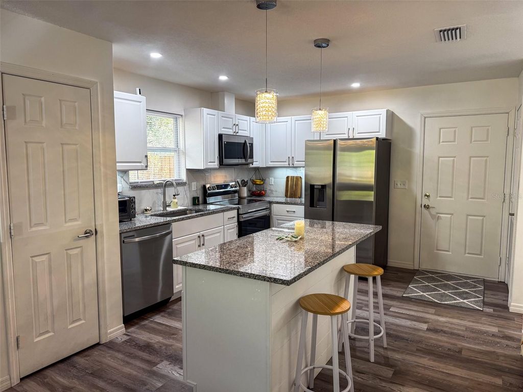 Image 9 of property listing at 119 PINE TRAIL, Melrose, FL 32666