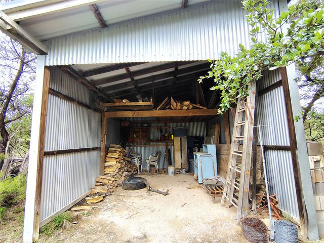 1037 County Road 1190, Kopperl, TX 76652