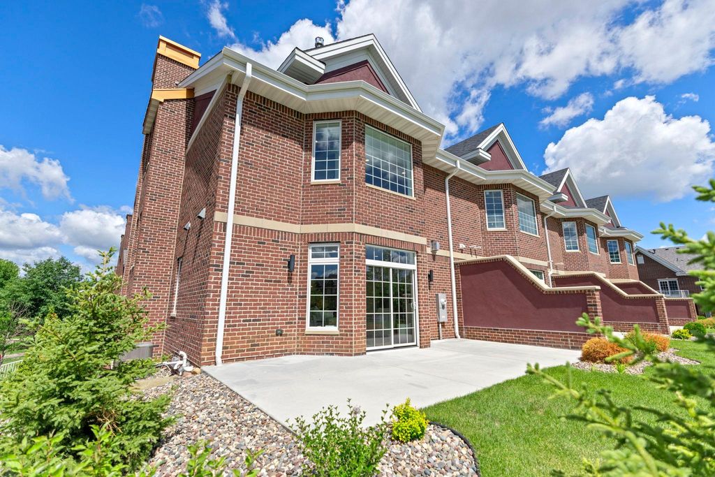 10814 Falling Water Lane D, Woodbury, MN 55129 — photo 4