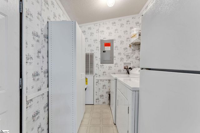 7401 Highway 24, Townville, SC 29689