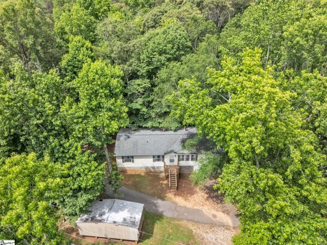 7401 Highway 24, Townville, SC 29689
