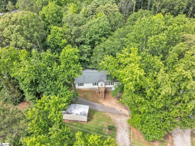7401 Highway 24, Townville, SC 29689