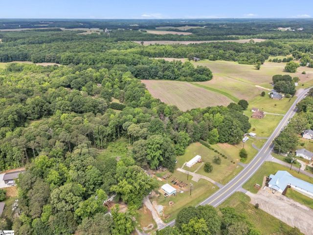 7401 Highway 24, Townville, SC 29689