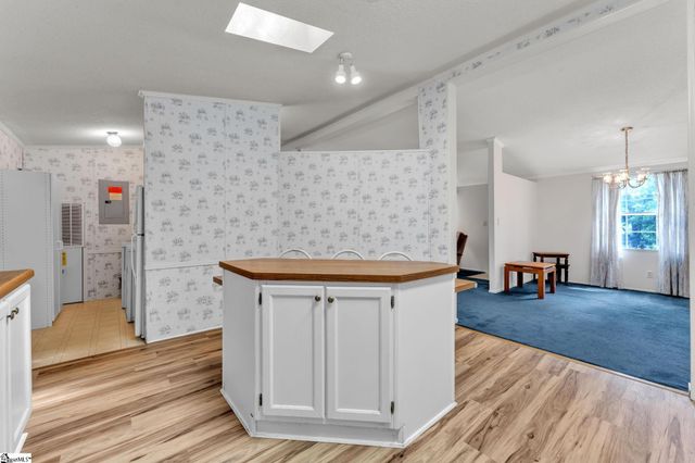 7401 Highway 24, Townville, SC 29689